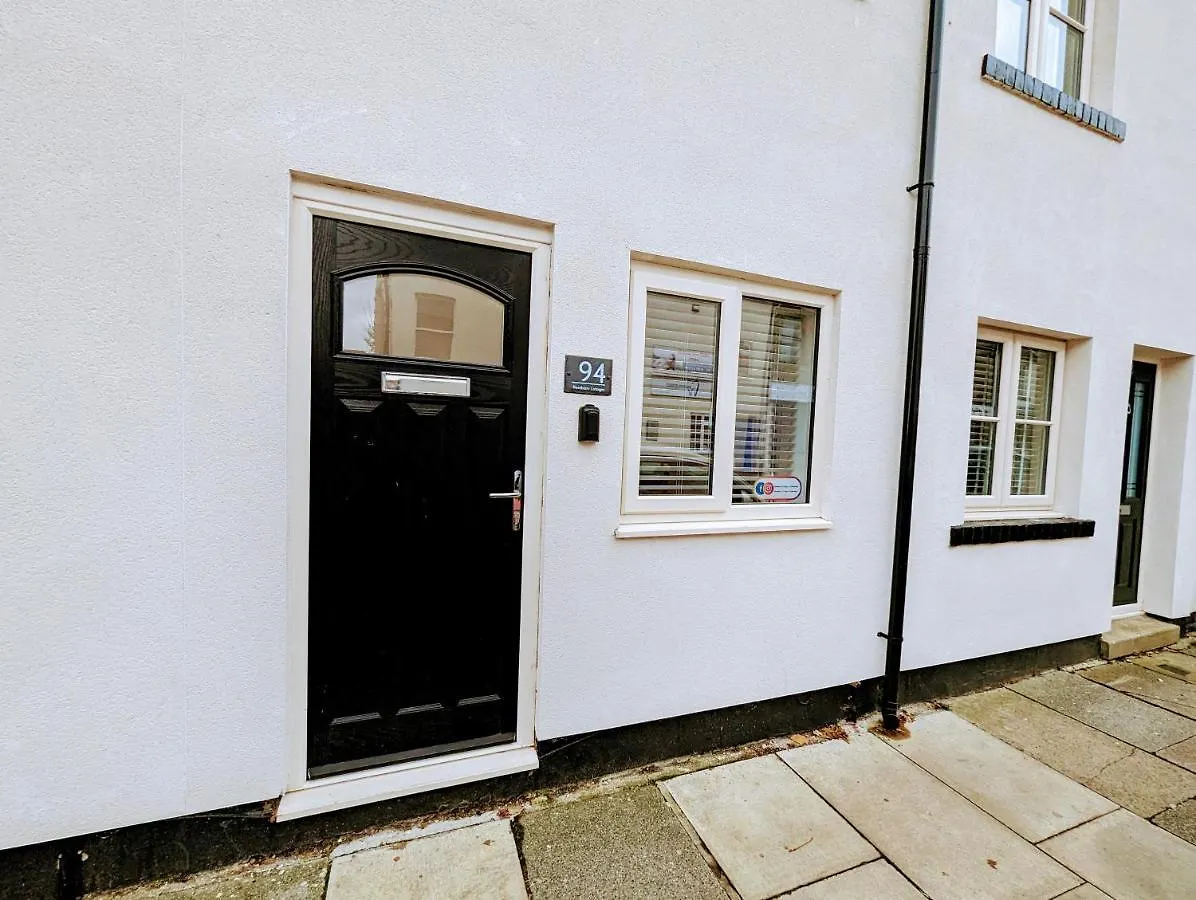 Blossom Holiday Lets - 94 Roseberry Cottages 吉斯伯勒 0*,  英国